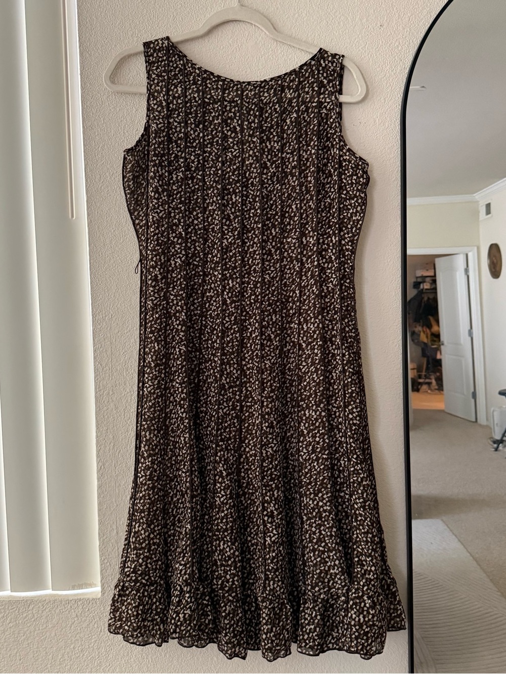 Sandra Darren Brown Pleated Midi Dress Size 8 Abstract Print 90s Vintage